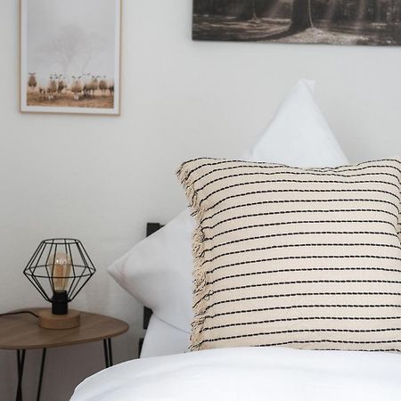1-4 Gaeste Wohnung W-Lan, Netflix, Amazon, Parken, Arbeitsplatz, 24H Check In ,Vollausgestattet Kueche, Handtuecher Seife U,V,M Fuer Geschaeftsreisende, Paare, Familien , Datteln Exterior photo